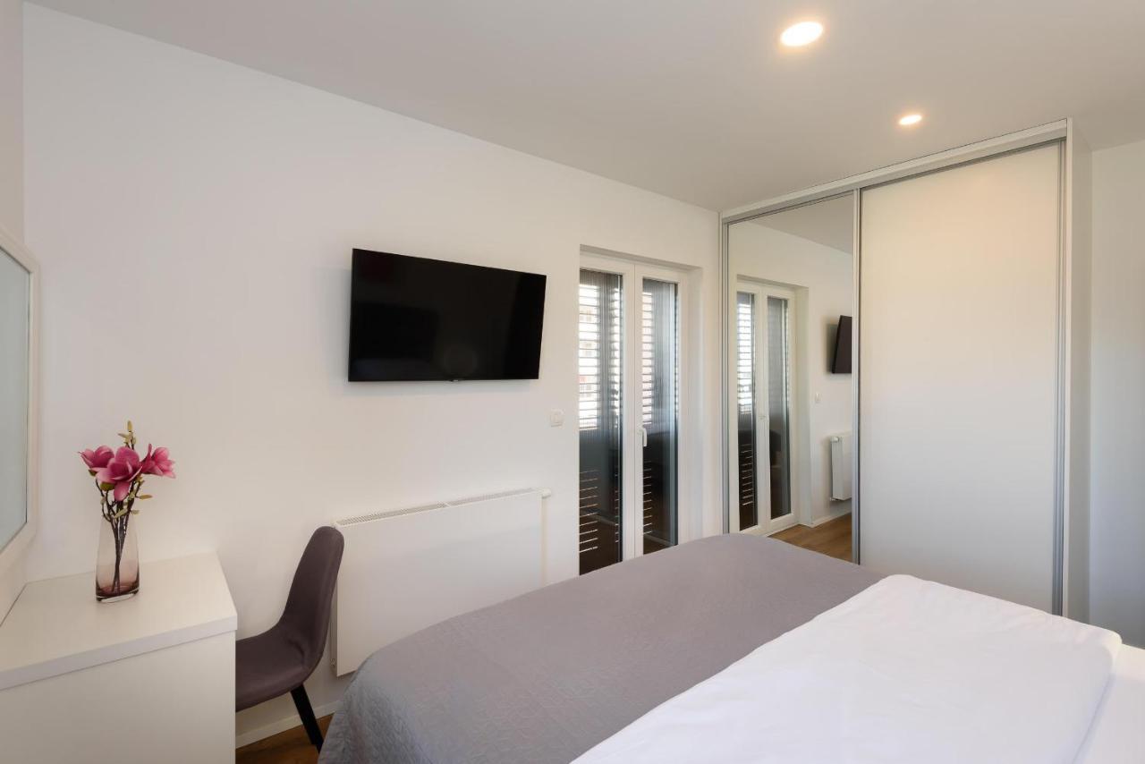 Neretva Valley Apartments - Heated Pool Metković エクステリア 写真