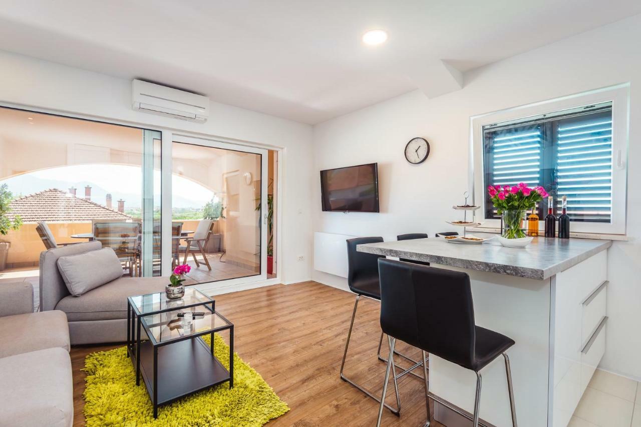 Neretva Valley Apartments - Heated Pool Metković エクステリア 写真