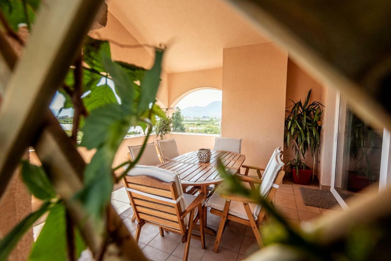 Neretva Valley Apartments - Heated Pool Metković エクステリア 写真