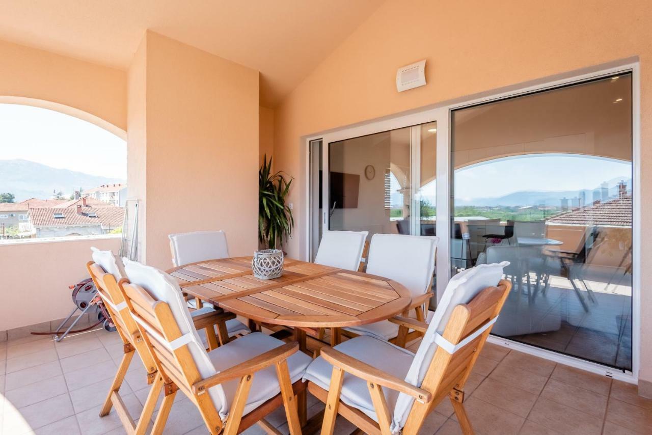Neretva Valley Apartments - Heated Pool Metković エクステリア 写真