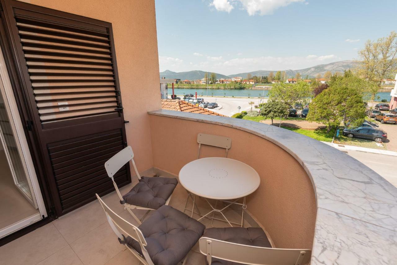 Neretva Valley Apartments - Heated Pool Metković エクステリア 写真