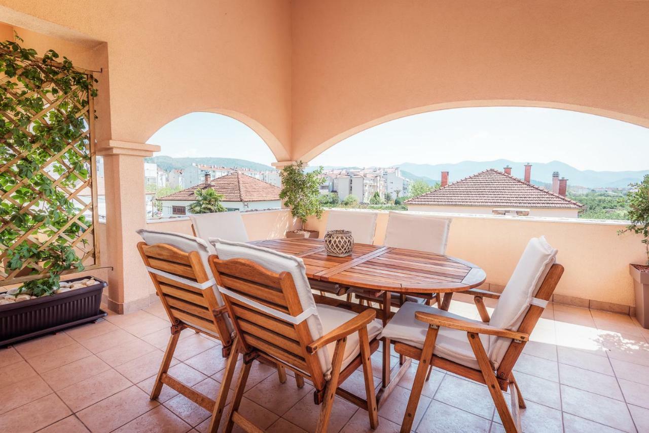 Neretva Valley Apartments - Heated Pool Metković エクステリア 写真